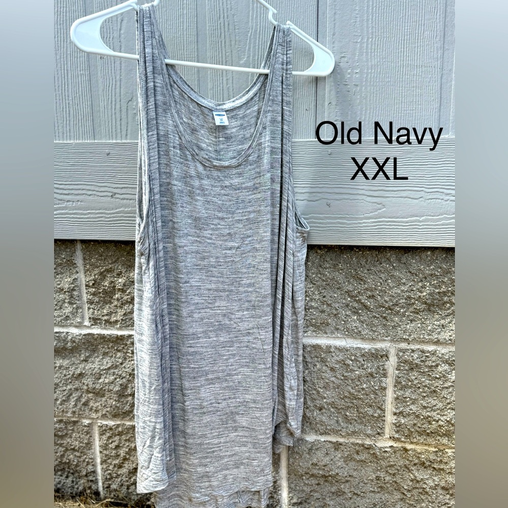 Old Navy Gray Sleeveless Tank Top